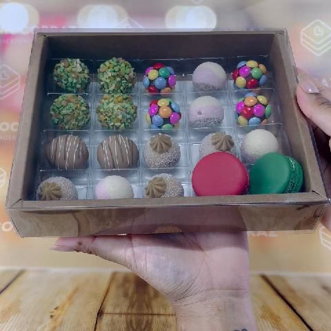 5~25 Caixas Embalagem Moldura 20 Doces Com Visor em Acetato KRAFT 19,3 x 15,5 x 4 - Ref. 38. - Imagem 2