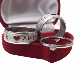 Par de Aliança de Compromisso Te Amo Prata Com Coração Vazado + Anel Aparador
