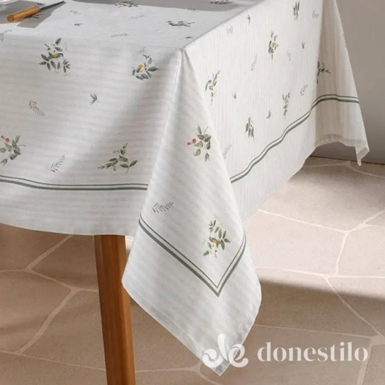 Toalha de Mesa Döhler Clean Amélia D – 4 lugares com 1,40m x 1,40m em Missão Velha CE
